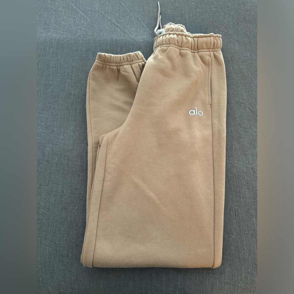 New without tags - size xxs -purchased at Alo yoga store